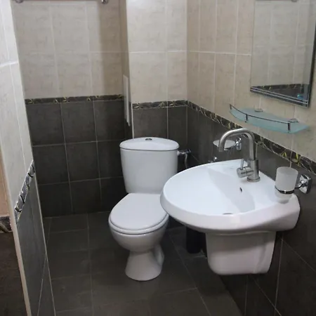 Cozy In Azure Sky Slantschew brjag